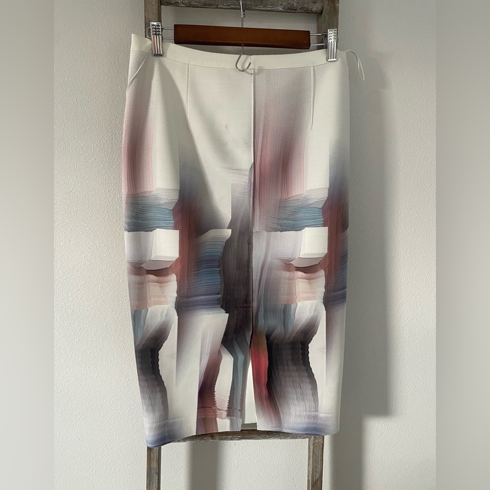 Ellie Tahari - Abstract Watercolor Print Women's Pencil Skirt - Size 6 - Picture 2 of 5